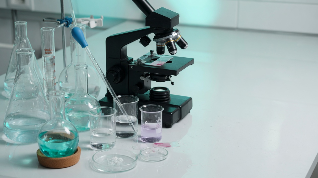 Lab & Medical Equipment